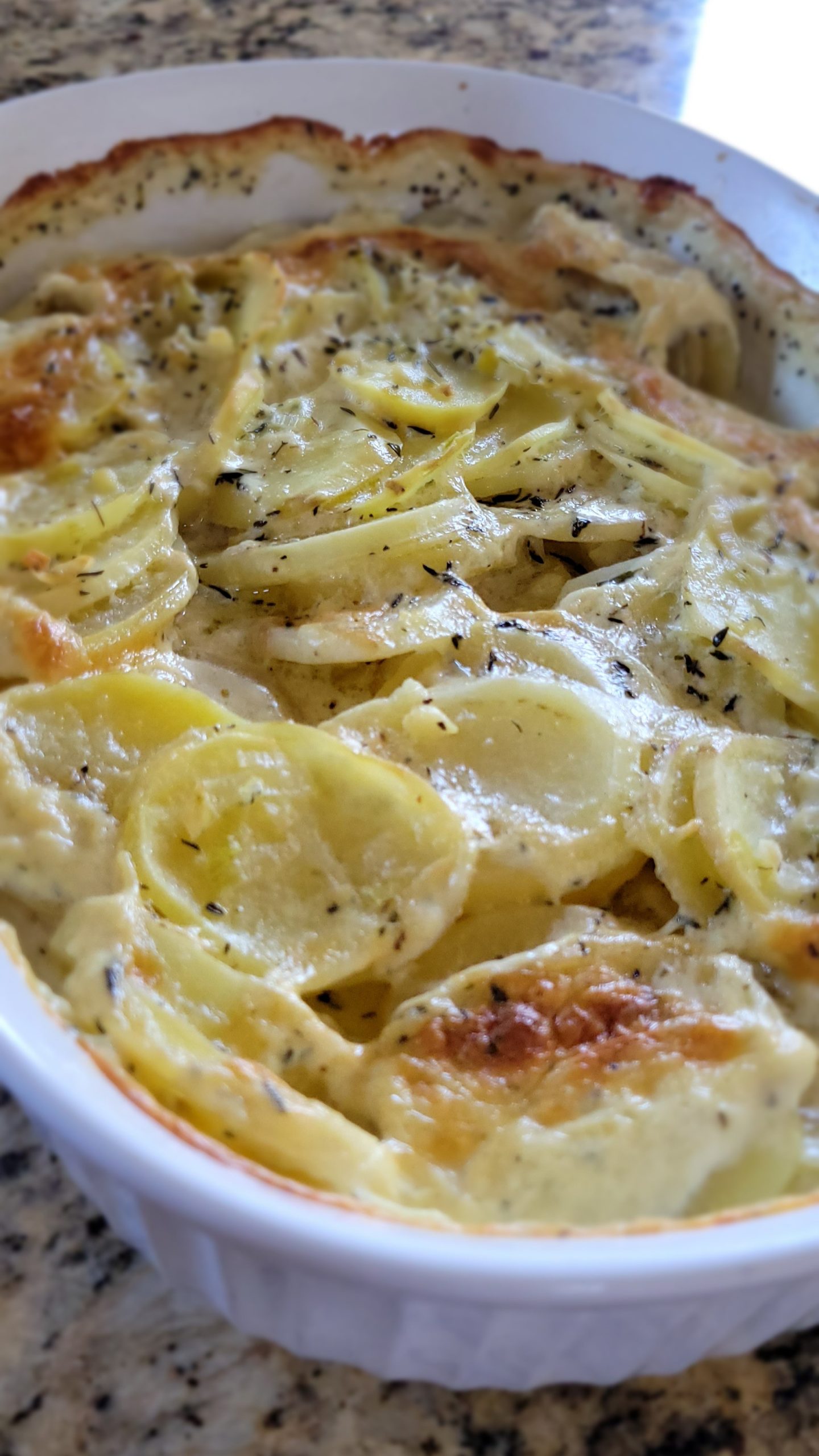 Scalloped potatoes with leeks and thyme